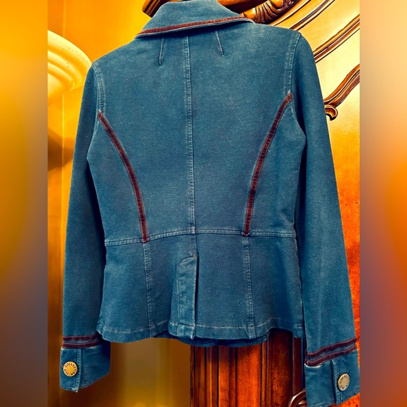 J-LO  Jeans Jacket with Velvet Trim. - Picture 5 of 7
